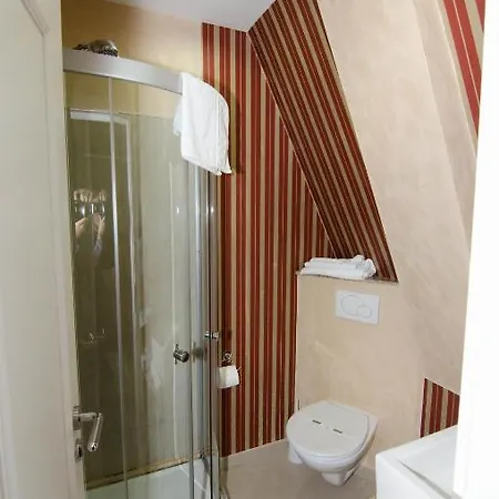 Boutique Monaco