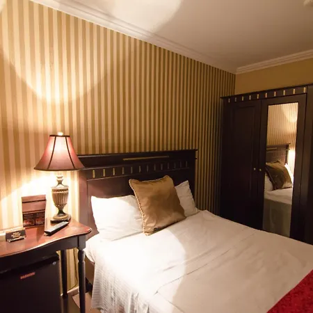 Boutique Monaco Hotel