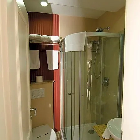 Boutique Monaco Hotel 4*