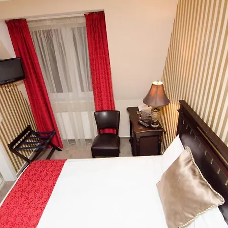 Boutique Monaco Hotel 4*