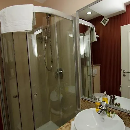 Boutique Monaco Hotel 4*