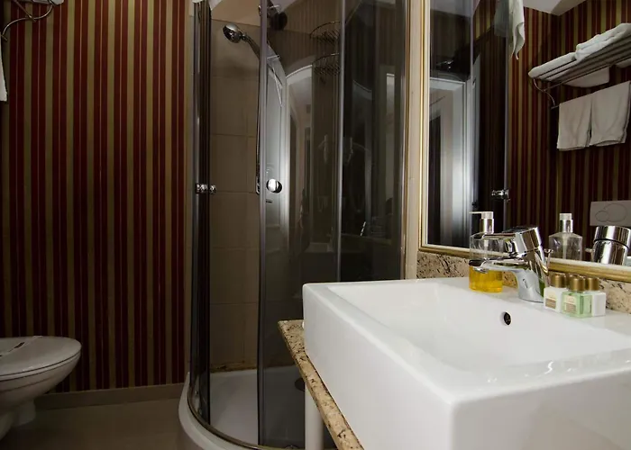 Boutique Monaco 4* Boekarest
