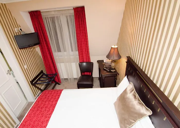 Boutique Monaco Hotel 4*