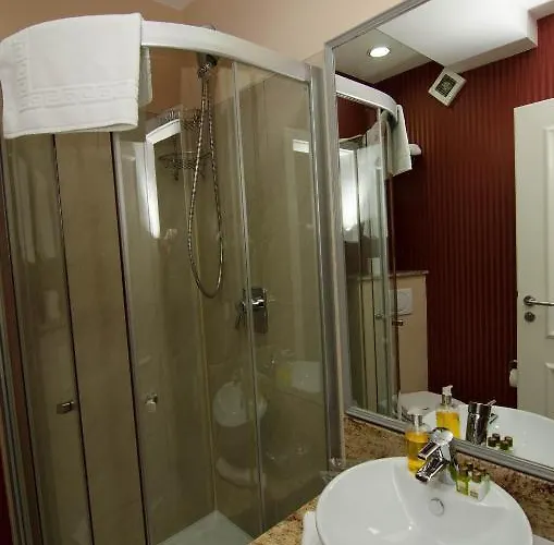 Boutique Monaco Hotel 4*