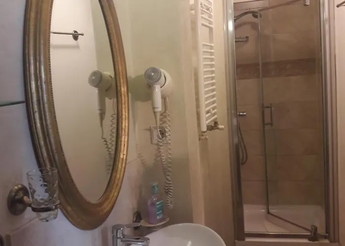 Boutique Monaco Hotel 4*