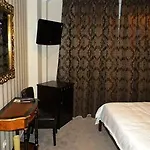 Boutique Monaco